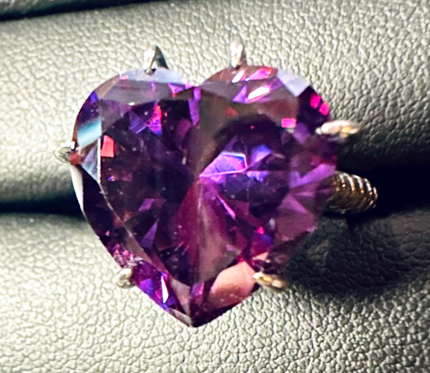 Love Desires Amethyst Heart Ring