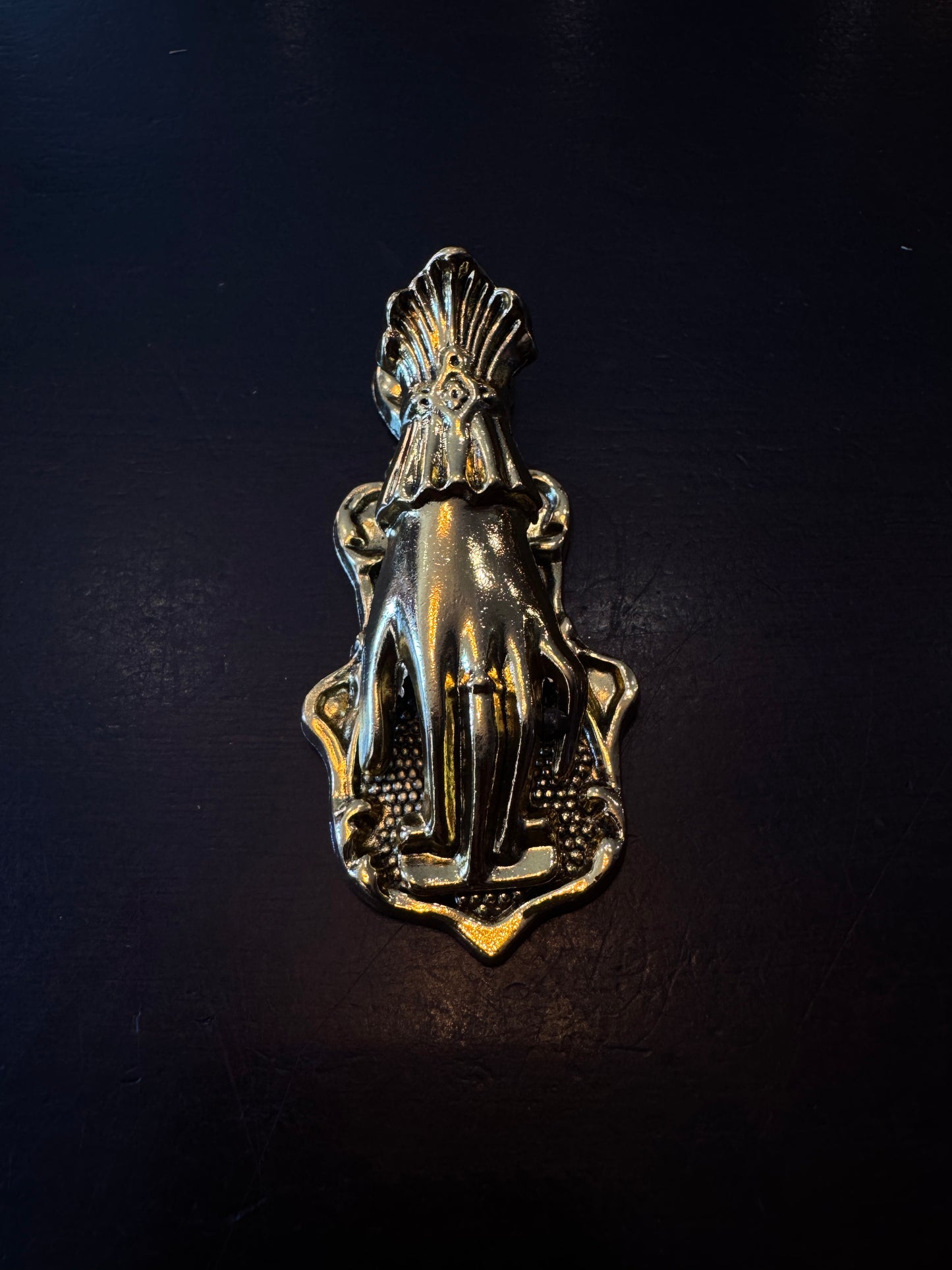 Shined Brass Victorian Hand Clip (Two Sizes)
