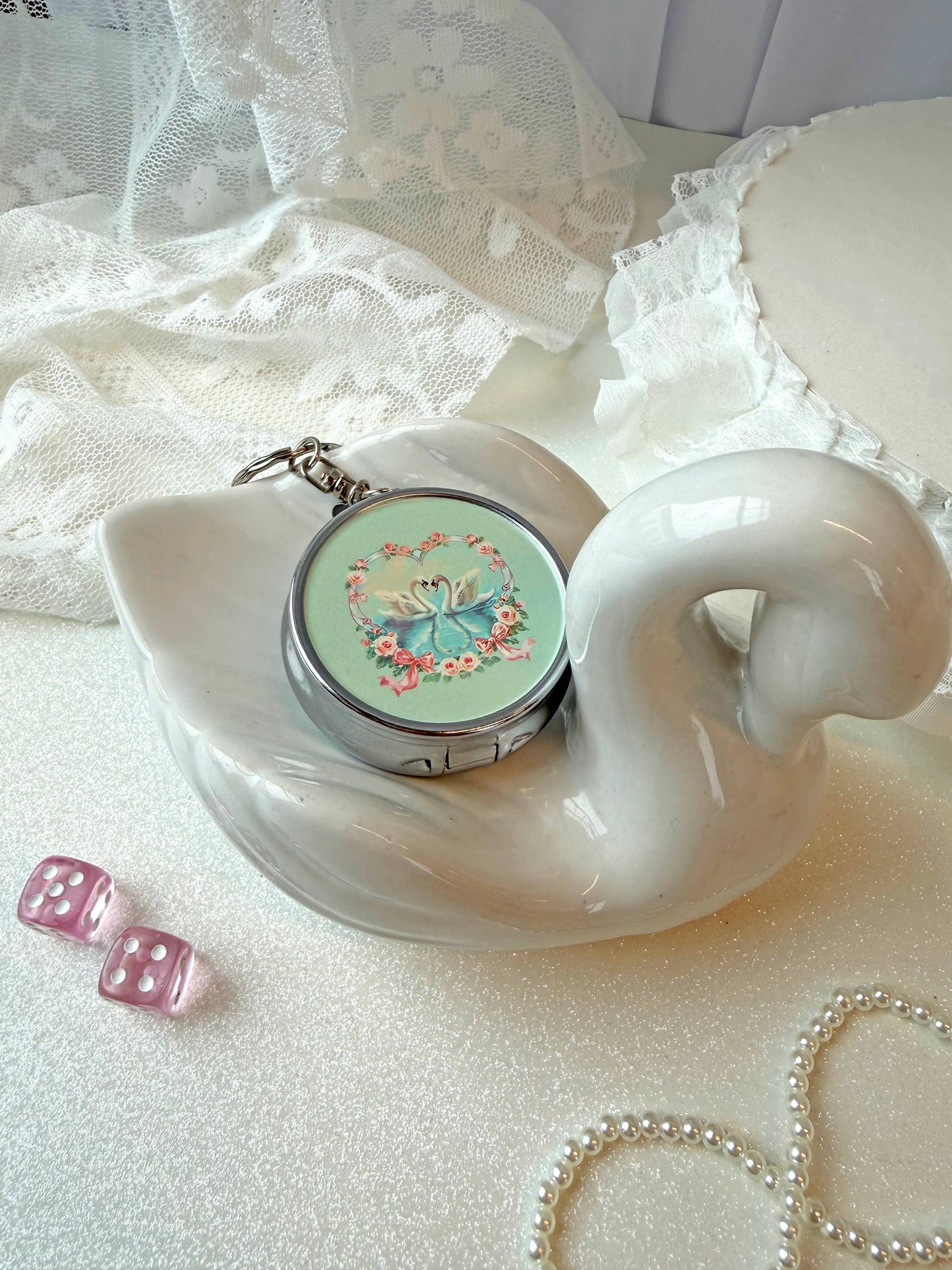 Swan Ash Tray Keychain