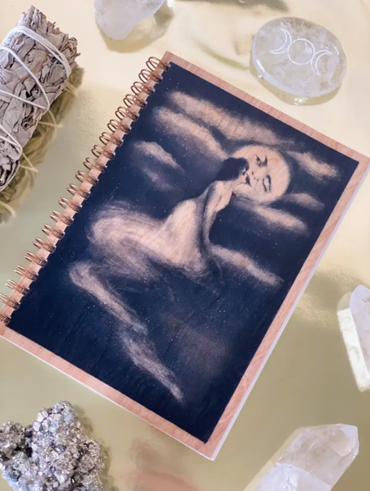 🌙 Wood Notebook Journal – Kiss the Moon 🌙