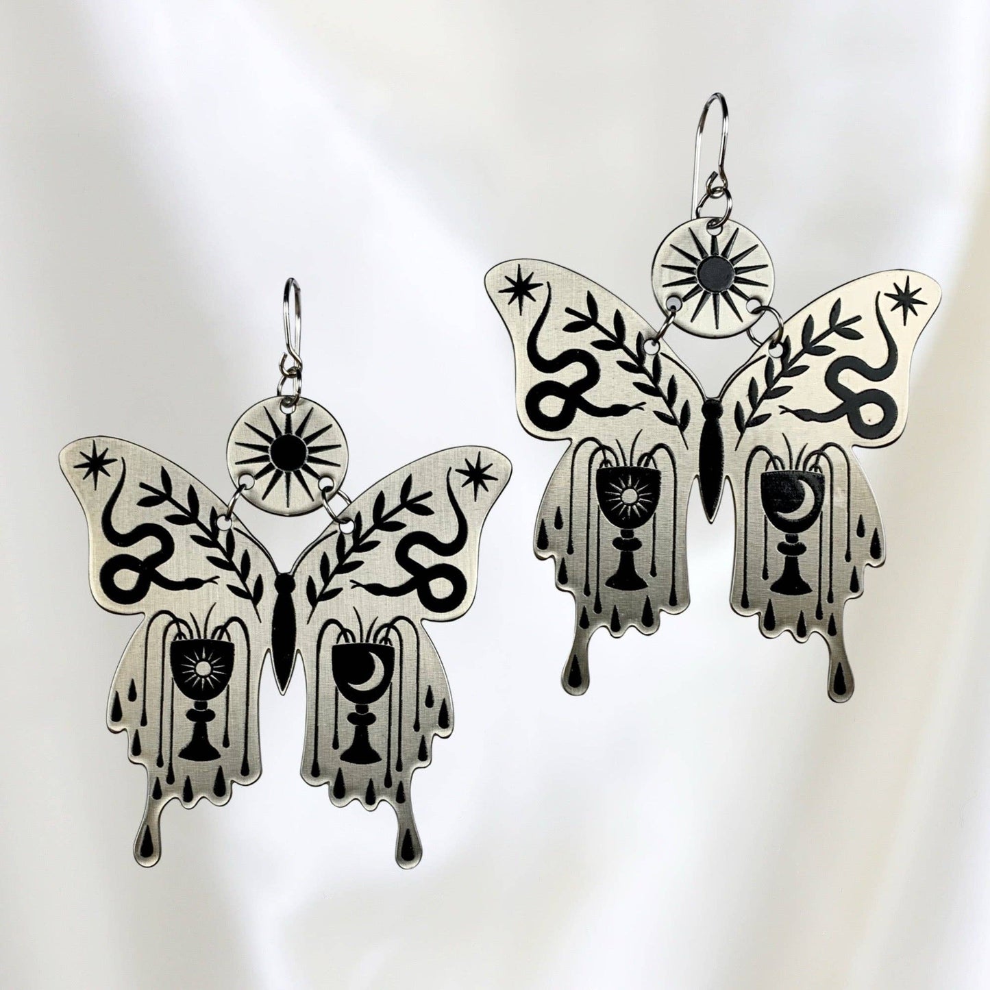 Mariposa by While Odin Sleeps