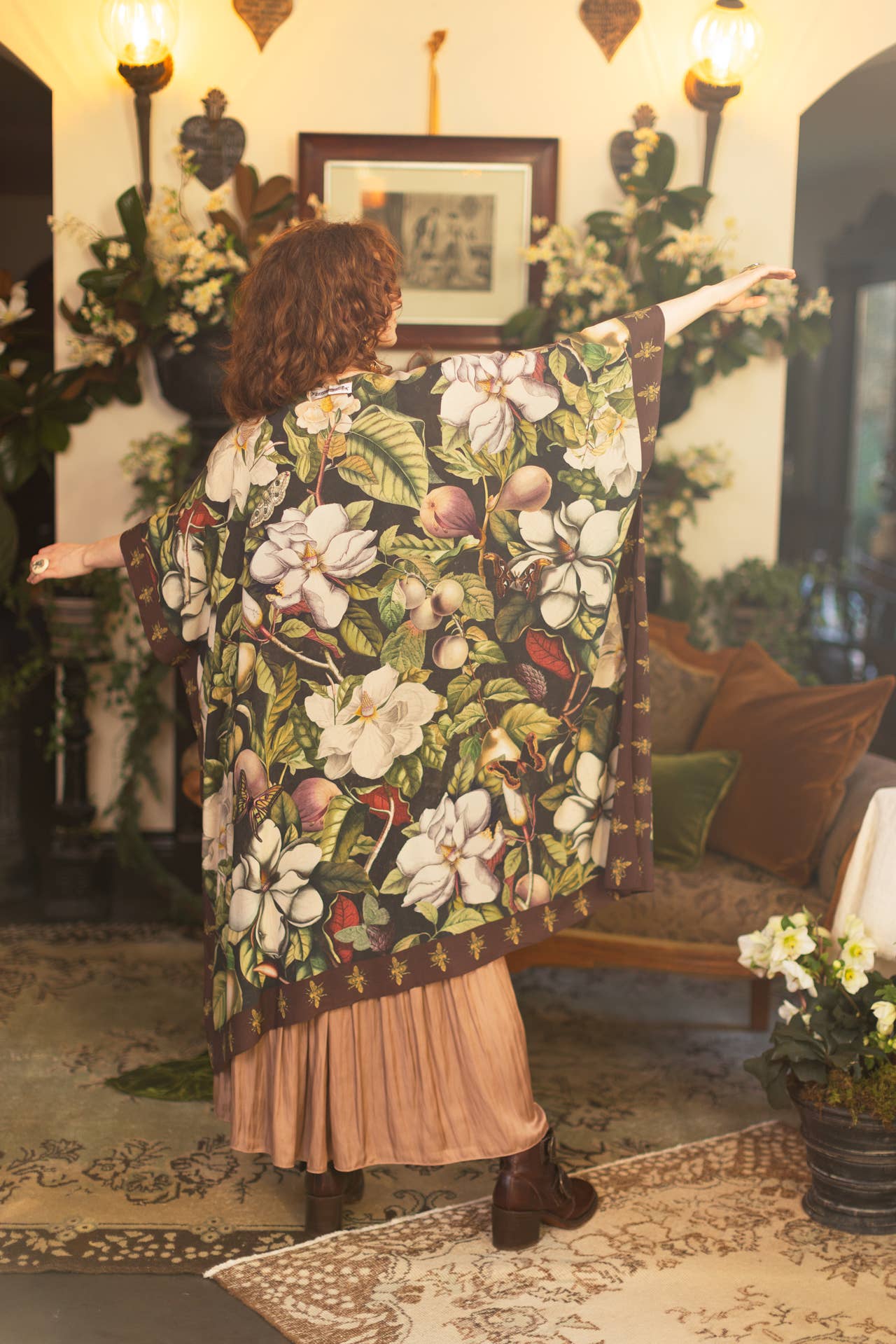 Fleur De Lune Kimono w/ Florals & Bees