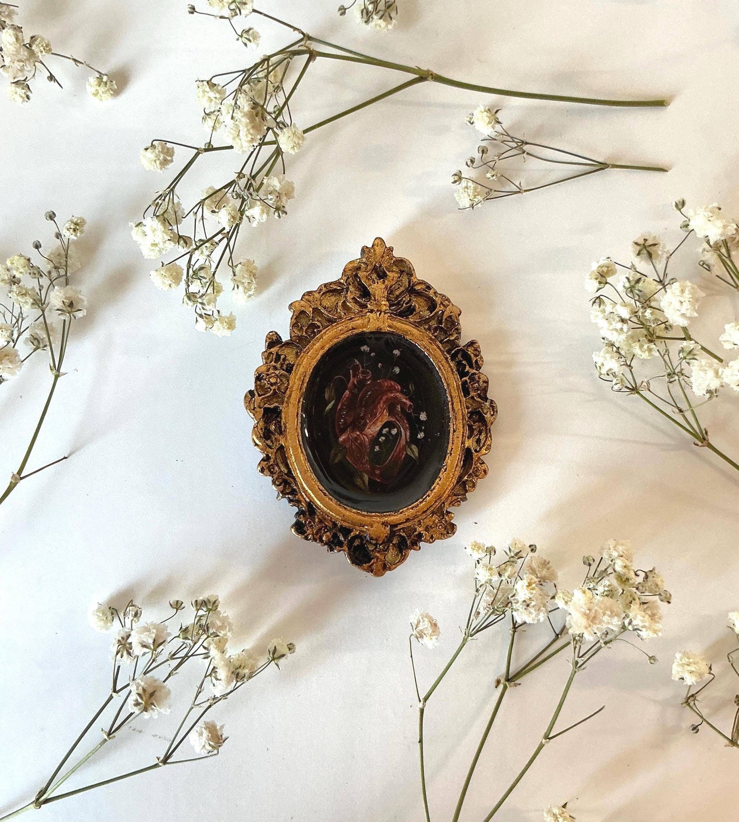 Resin Hair Clip with Human Heart Gothic Art Design