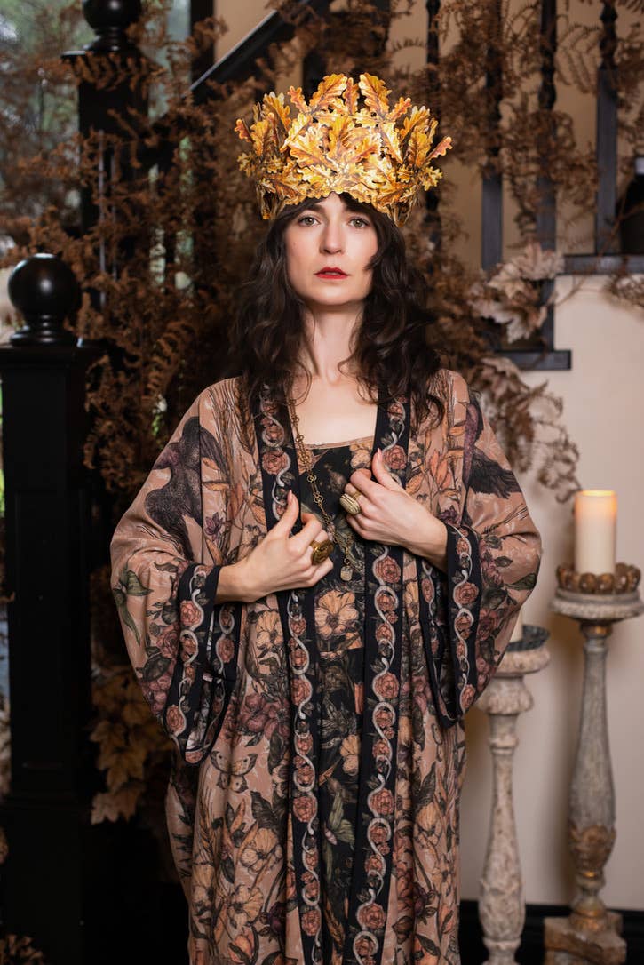 Momento Opera Duster Kimono Robe w/ Starlings & Skull