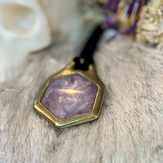 Amethyst Hexagon Star ⭐️ Necklace in Gold