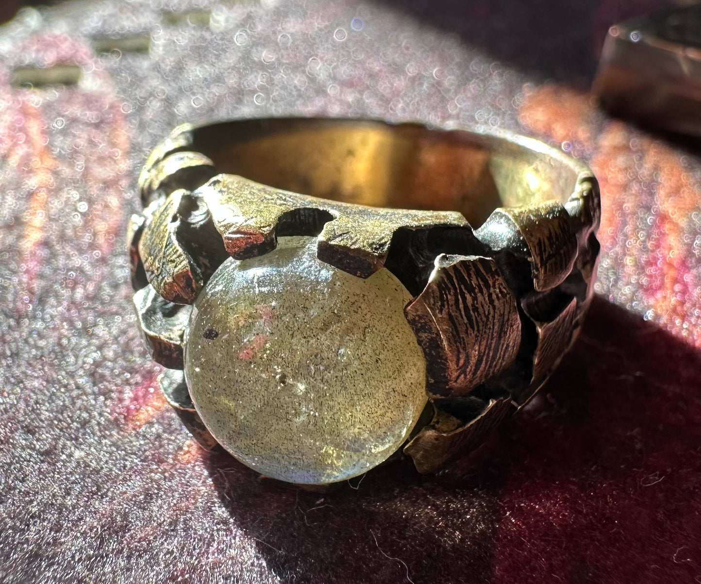 Round  Labradorite bronze ring by Julian the 2nd