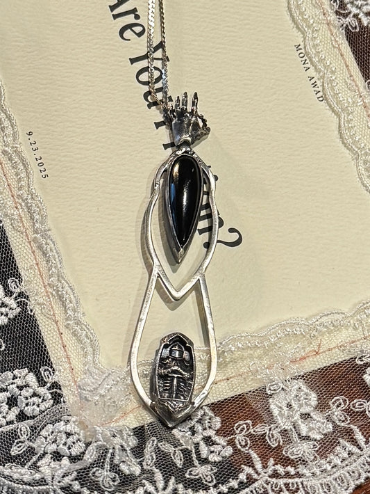 Pendragon onyx necklace