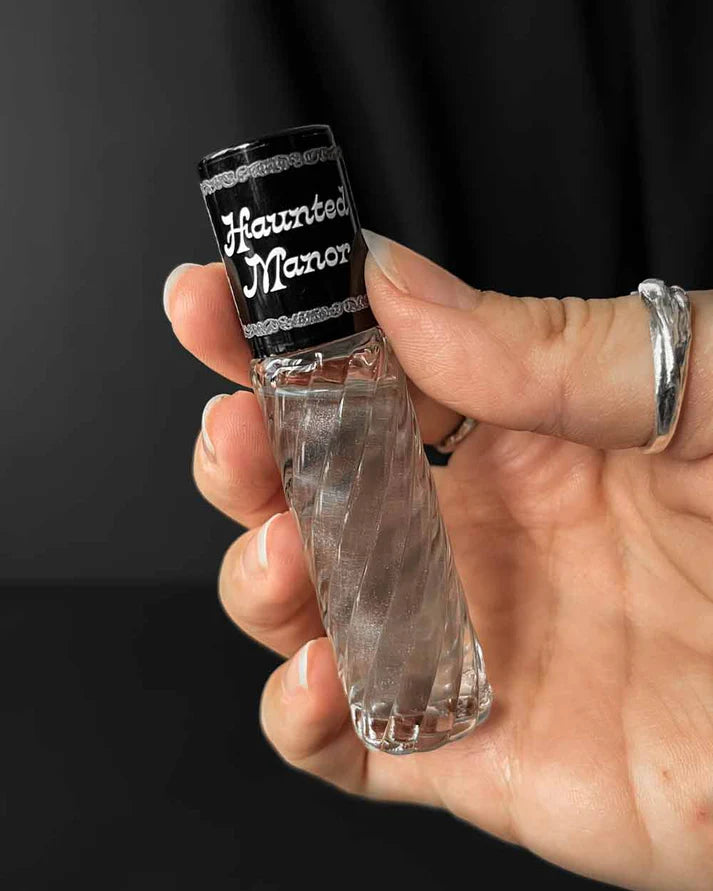 Haunted Manor ~ Perfume Oil (Soft woods & Vanilla)