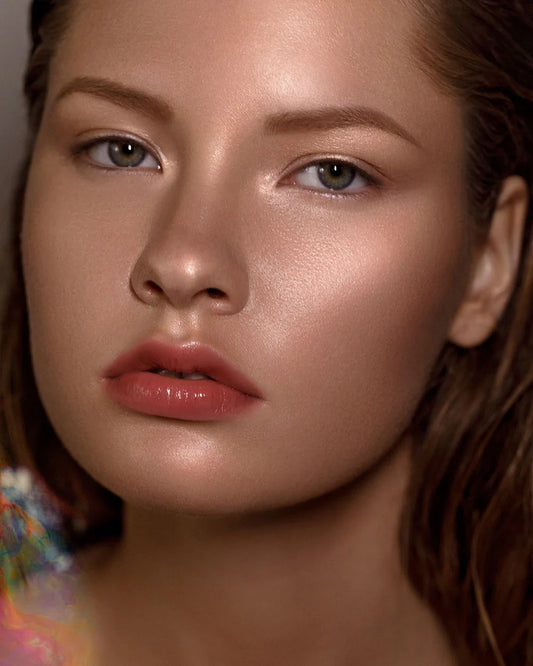 Full-Face Serum Illuminator - Glowing Creature