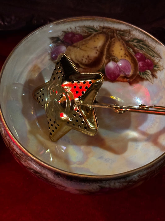 Gold Star Tea Steeper with Handle