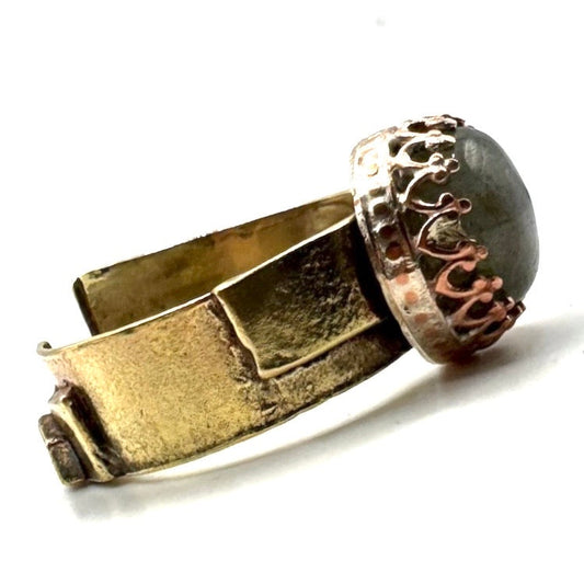 Arcane Wisdom Ring With Labradorite in Bronze by Julian the 2nd