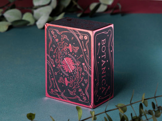 Botanica: Full Bloom Tarot Deck