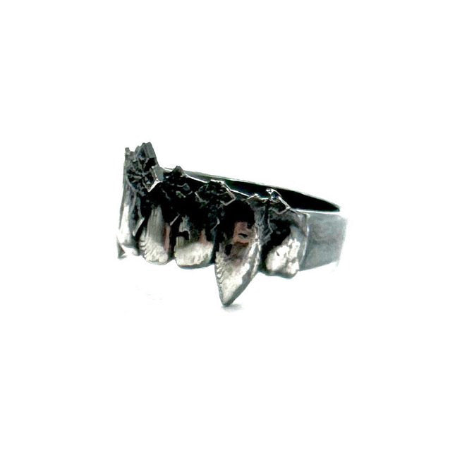 Fangs Ring by Julian the 2nd