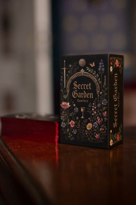 Secret Garden Tarot Deck