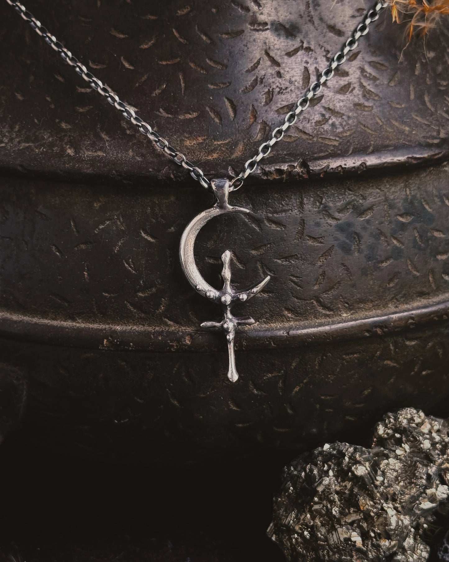 Lilith Cross Necklace | Silver
