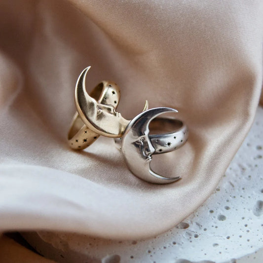 Nocturne Vintage Crescent Moon Ring