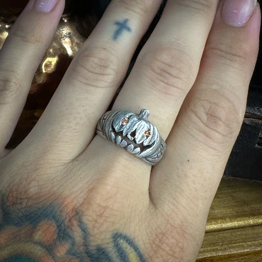 Classic Jack-o-Lantern Pumpkin Ring with Orange Sapphire Eyes