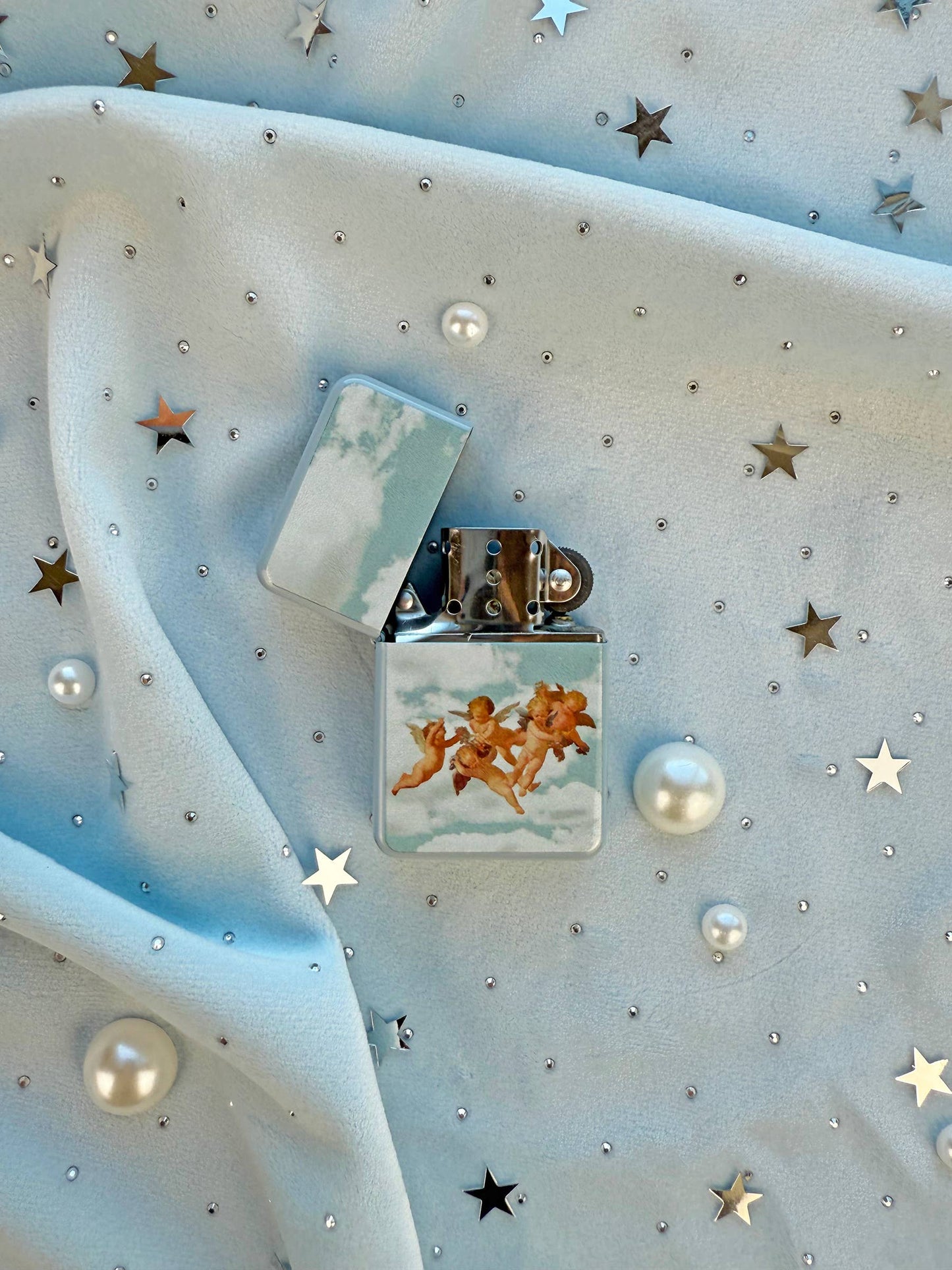 Cherubs Lighter
