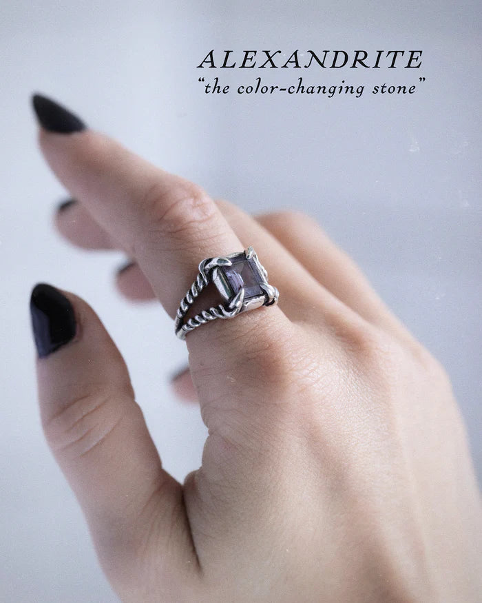 Black Onyx Harpy Ring