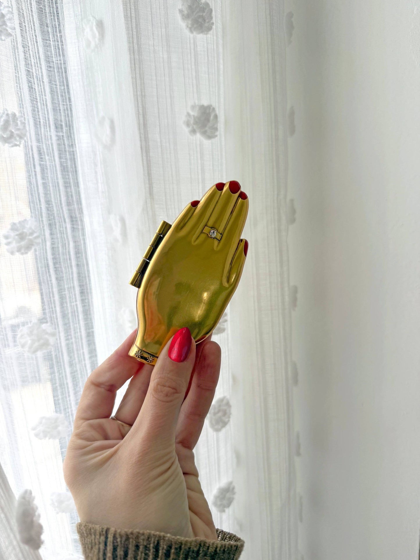 Handheld Compact