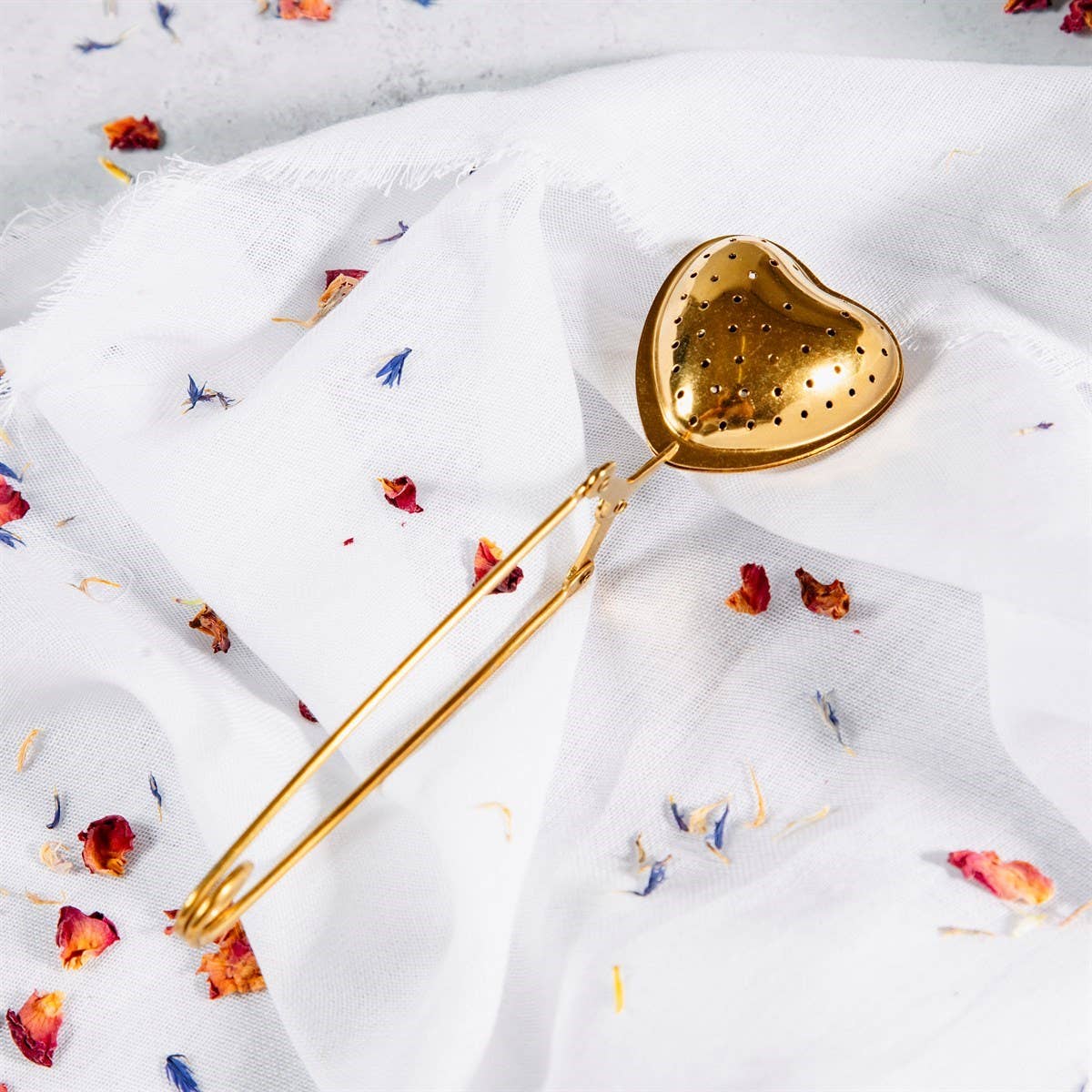 Gold Heart-Shaped Loose Leaf Tea Infuser with Long Handle