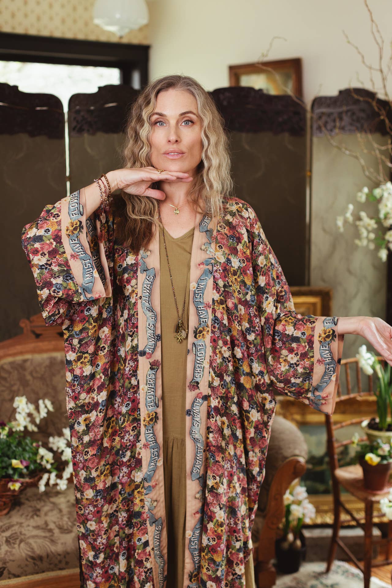 Art of Life Kimono w/ Flower Palette Print